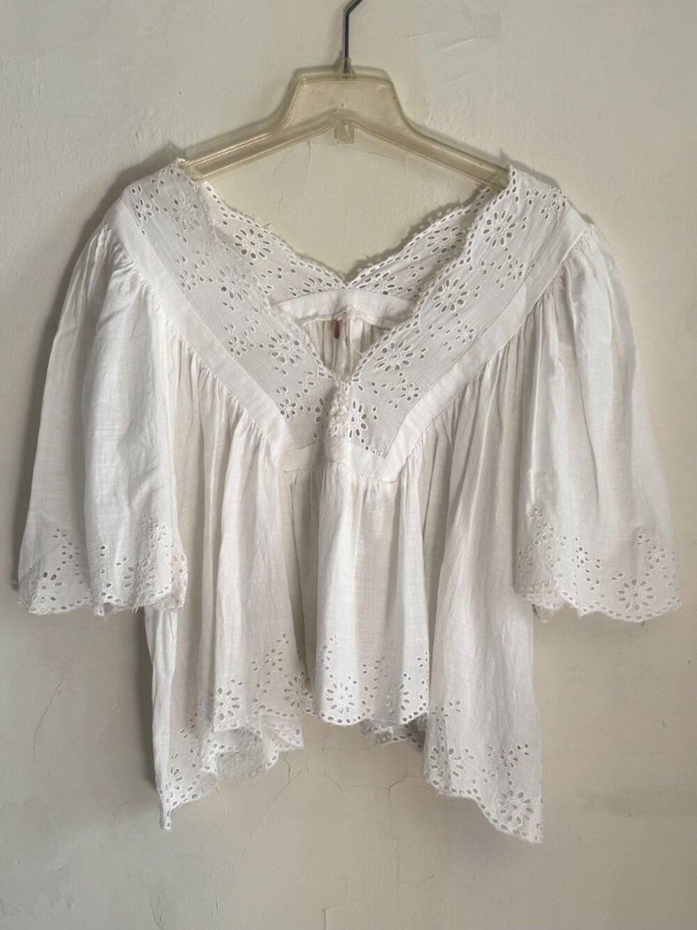 Free People Cotton Costa Eyelet Bohemian Peasant Top Size M - Picture 2 of 8